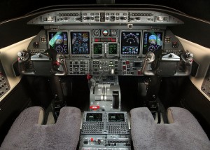 Cockpit of Learjet 40