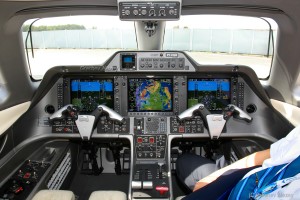 Inside Embraer Phenom 100 PT-FQB